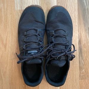 Merrell Trail Glove 6 (worn twice)
Color: Black/Gum 
Size: 10.5